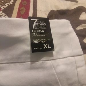 New York co white crop pant xl